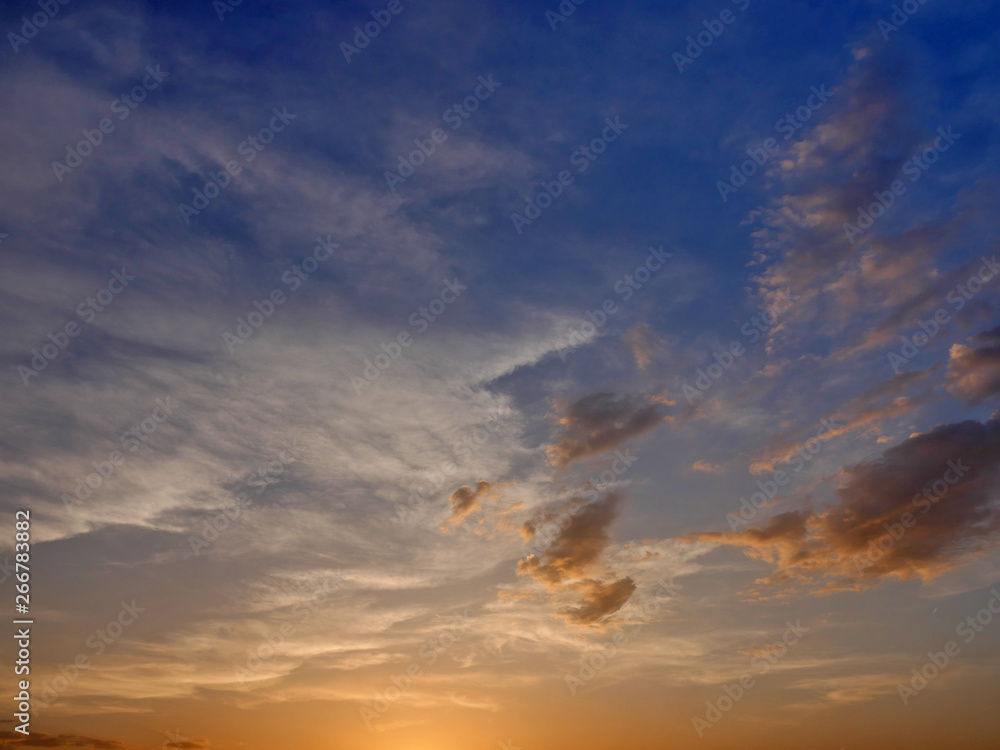 Fototapeta premium golden sunset sky