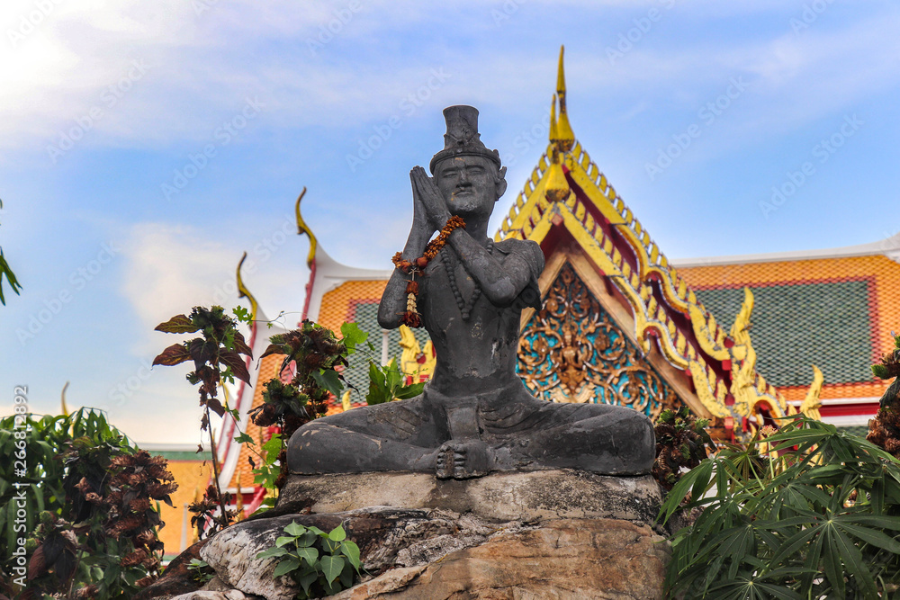 Obraz premium statue at bangkok