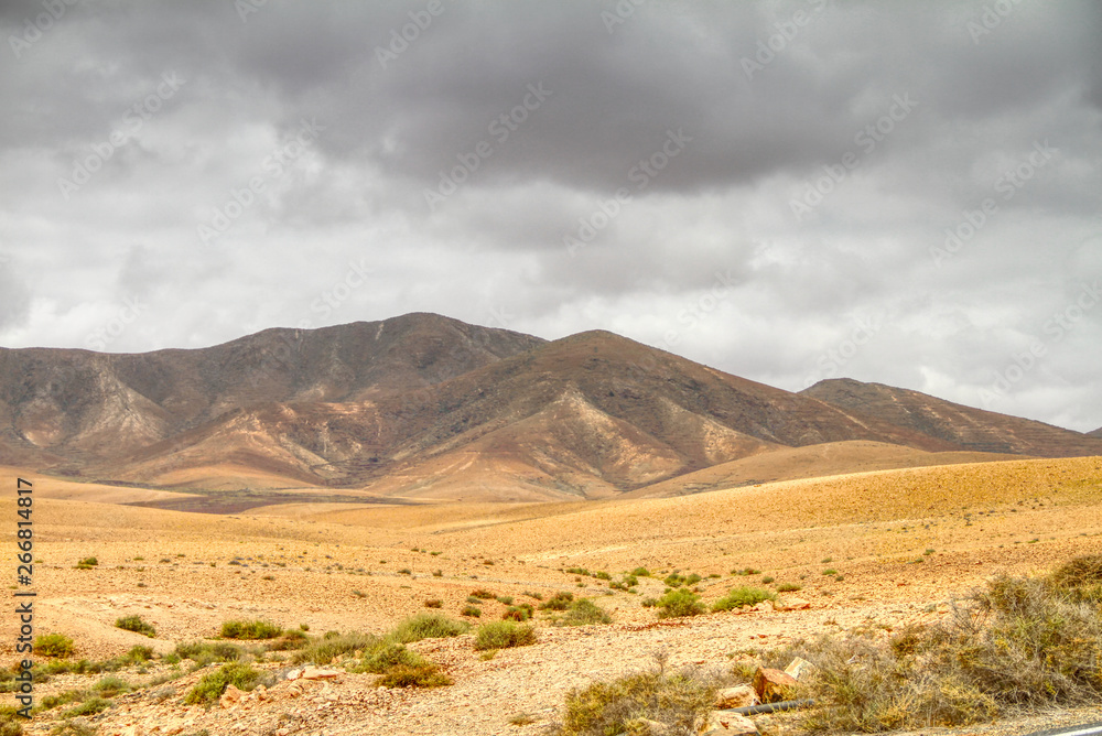 Wüste und Berge Wüste und Berge