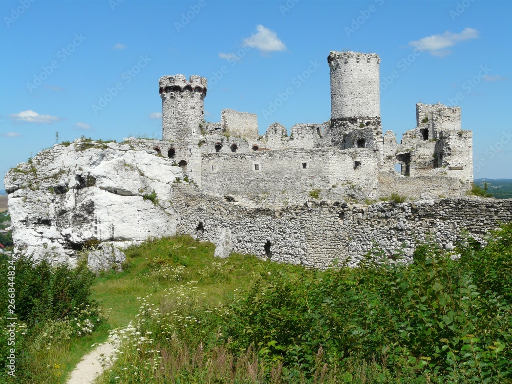 OGRODZIENIEC,POLSKA-Najpotężniejsze ruiny zamku w Polsce