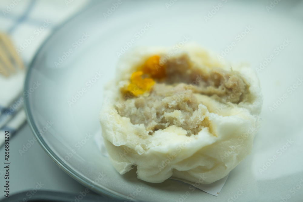 Show kind of Chinese steamed stuffed buns before eat Show kind of Chinese steamed stuffed buns before eat
