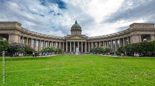 Kazan Cathedral in Saint-Petersburg photo