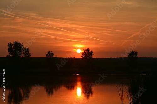 Fototapeta Naklejka Na Ścianę i Meble -  sunset on the lake