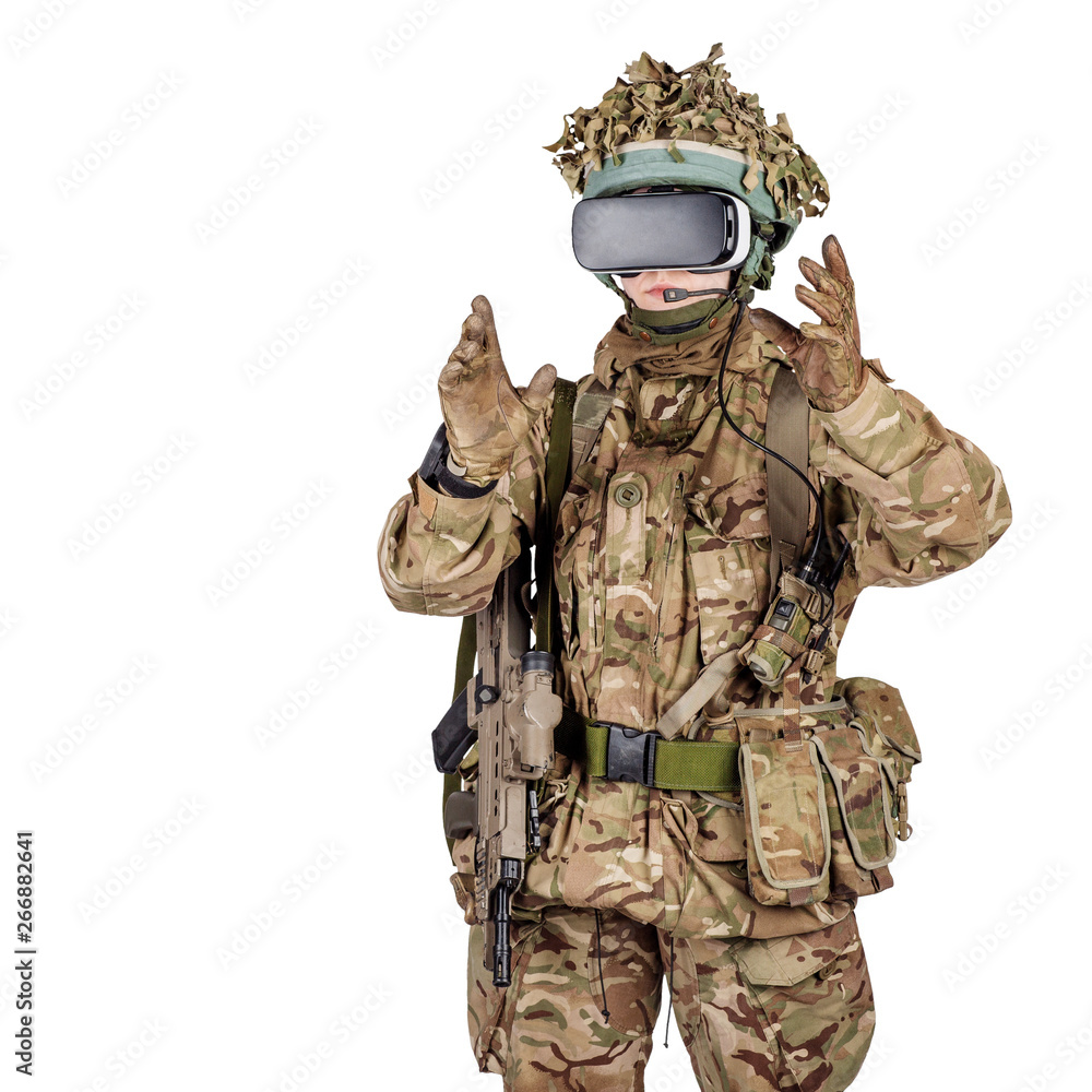 Obraz premium soldier use a VR glasses for combat simulation training. war, army, technology and people concept.