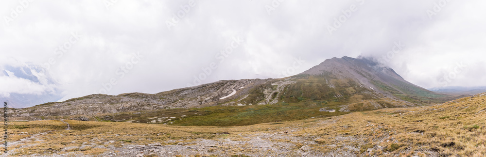 Mountain scenery in the Banff National Park in Canada Mountain scenery in the Banff National Park in Canada