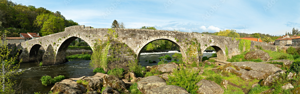 panoramic view of Ponte Maceira and its old stone bridge