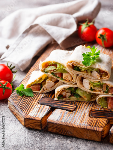 Lavash rolls with chicken and vegetables