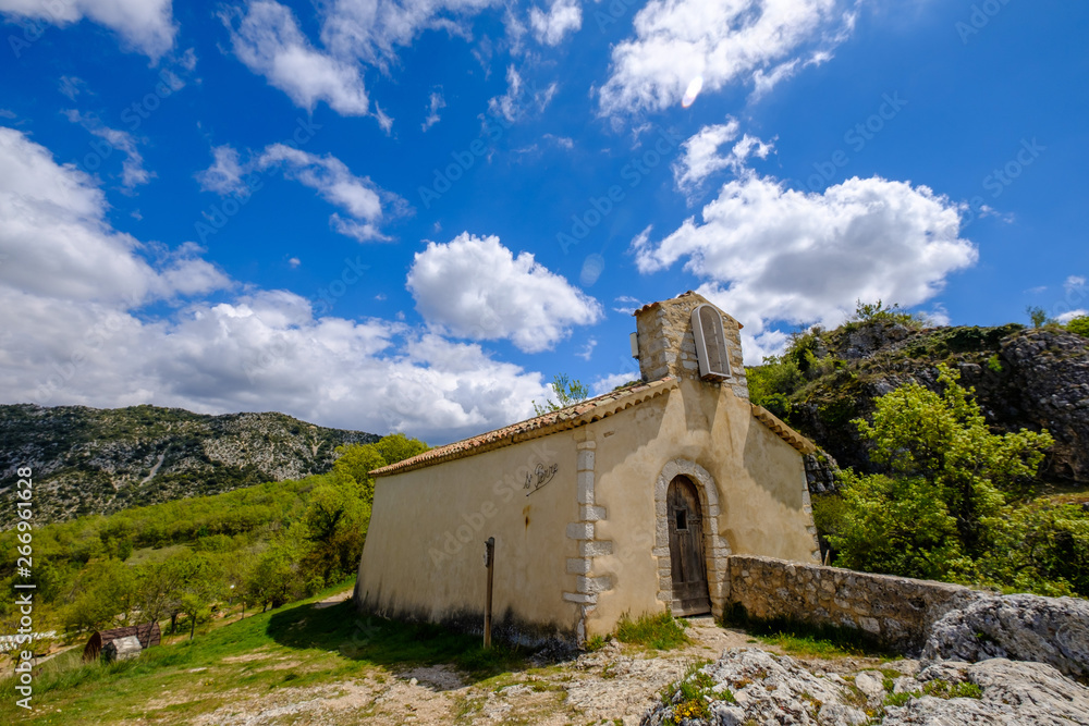 Petite chapelle au village Aiguines, Gorges du verdon, Provence, France.