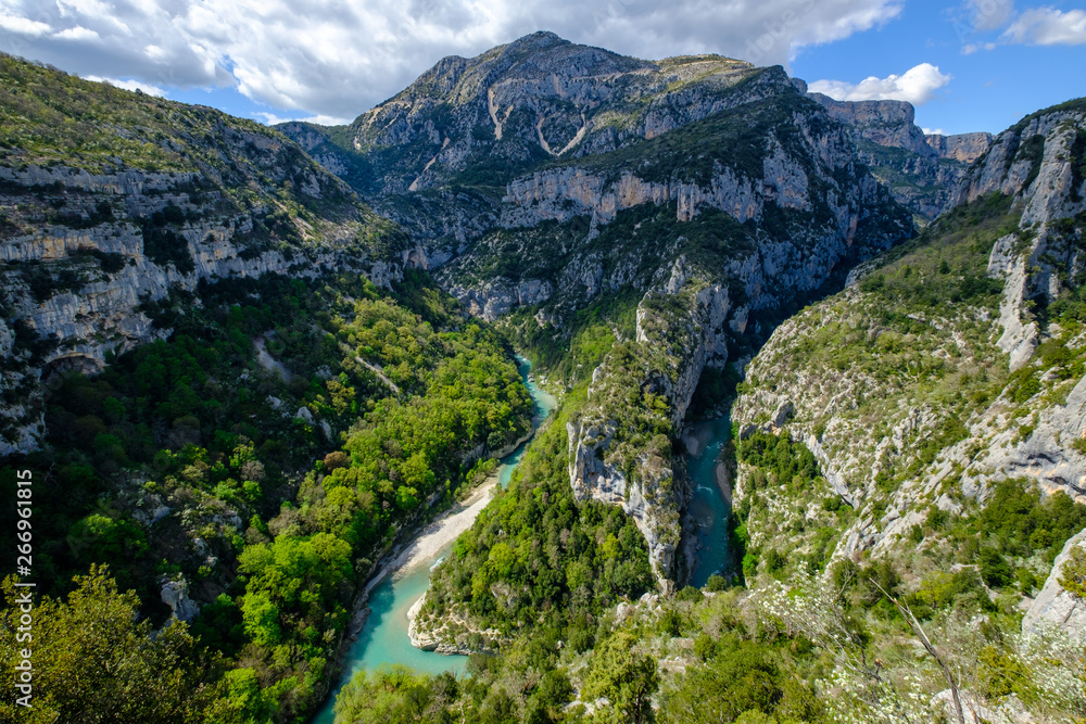 Vue panoramique sur les Gorges du Verdon, Grand Canyon, rive gauche, balcon de la Mescla. . Aiguines, Provence, France.