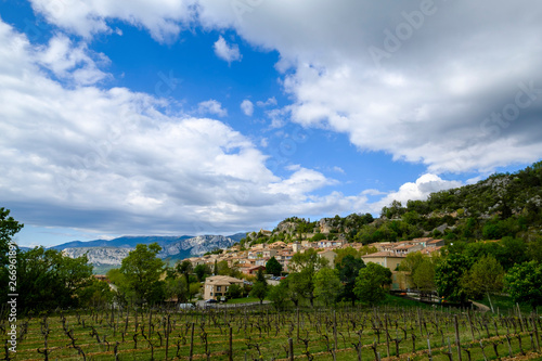 Obraz na płótnie Vue panoramique sur le village Aiguines, Provence, France, Gogres du Verdon. w salonie