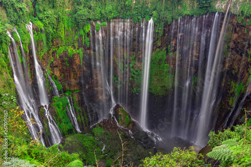Beautiful Tumpak Sewu waterfall, Tumpak Sewu Waterfall or also called Coban Sewu is a 120 meter high waterfall located in Lumajang Regency, East Java. Tumpak Sewu Waterfall is the most beautiful water