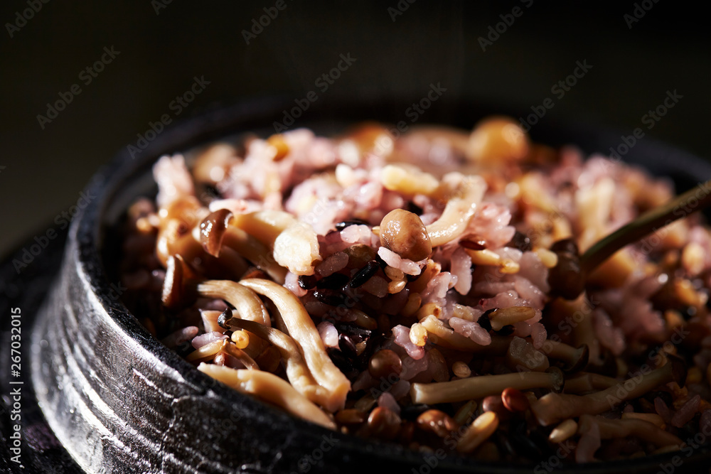 Obraz premium Multi grain rice with mushroom 