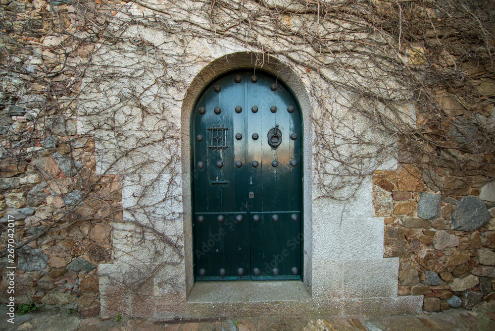 Fototapeta premium The streets of the town of Tossa de Mar