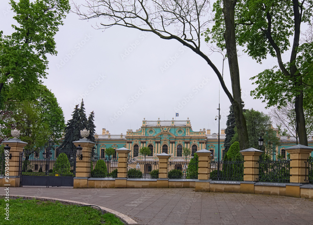 Picturesque landscape view of Mariyinsky Palace in Kyiv, Ukraine. It is the official ceremonial residence of the President of Ukraine Picturesque landscape view of Mariyinsky Palace in Kyiv, Ukraine. It is the official ceremonial residence of the President of Ukraine