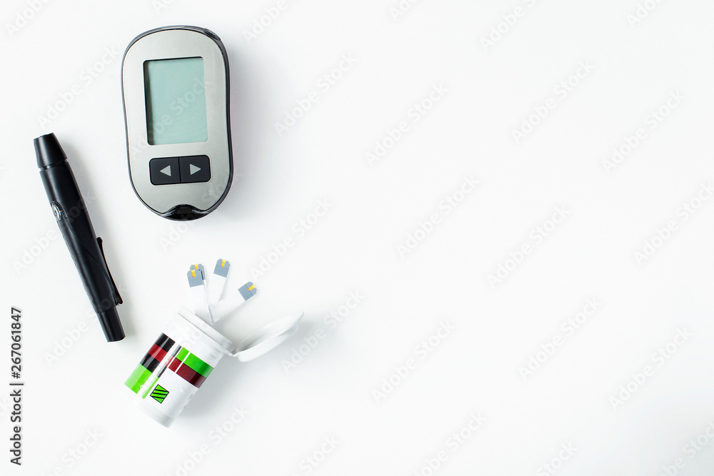 blood glucose meter for measuring blood sugar test strips and pen perforation to monitor blood