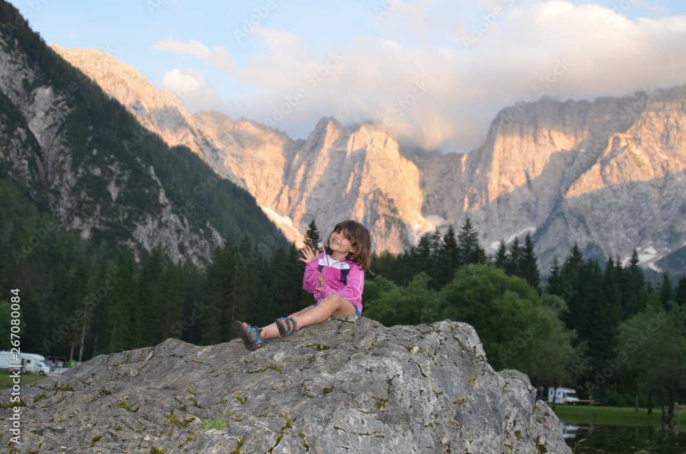 Obraz premium bambina in montagna