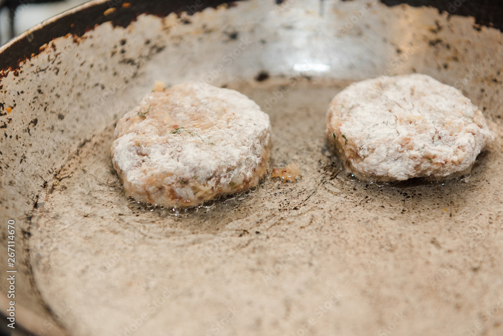 Cutlets are roasted in an old frying pan. Buckwheat cutlets. Buckwheat cutlets are fried. Veggie cutlets. natural food. Cutlets are roasted in an old frying pan. Buckwheat cutlets. Buckwheat cutlets are fried. Veggie cutlets. natural food.