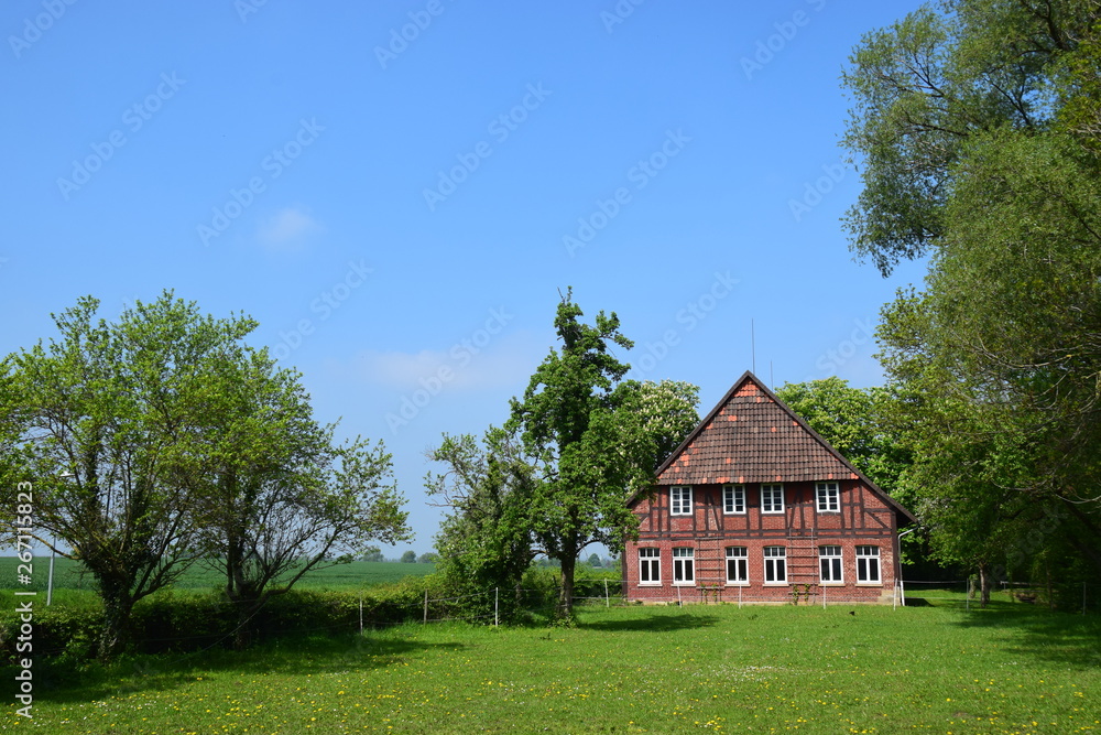 Leerstehendes historisches Bauernhaus im Landkreis Schaumburg