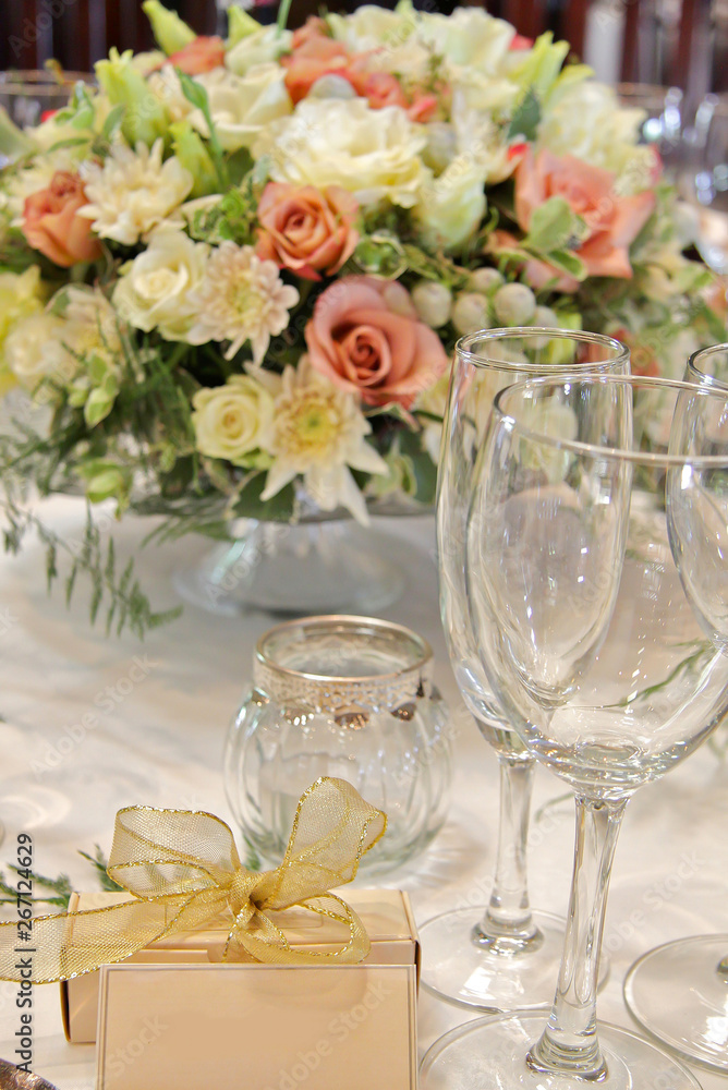festive table setting festive table setting