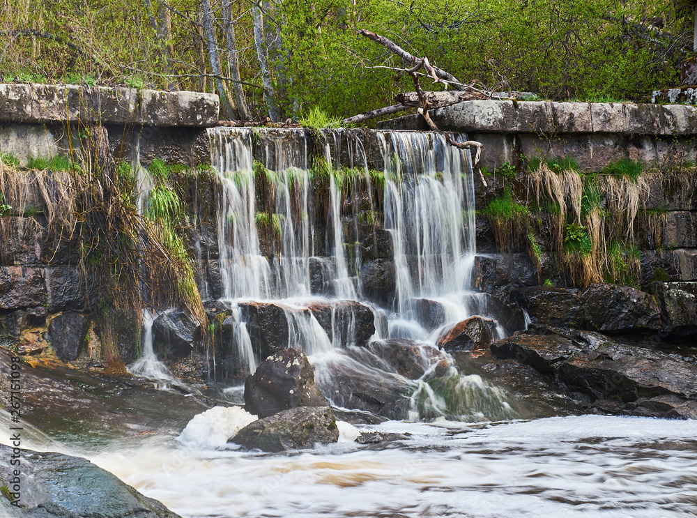 Obraz premium Old dam and waterfall