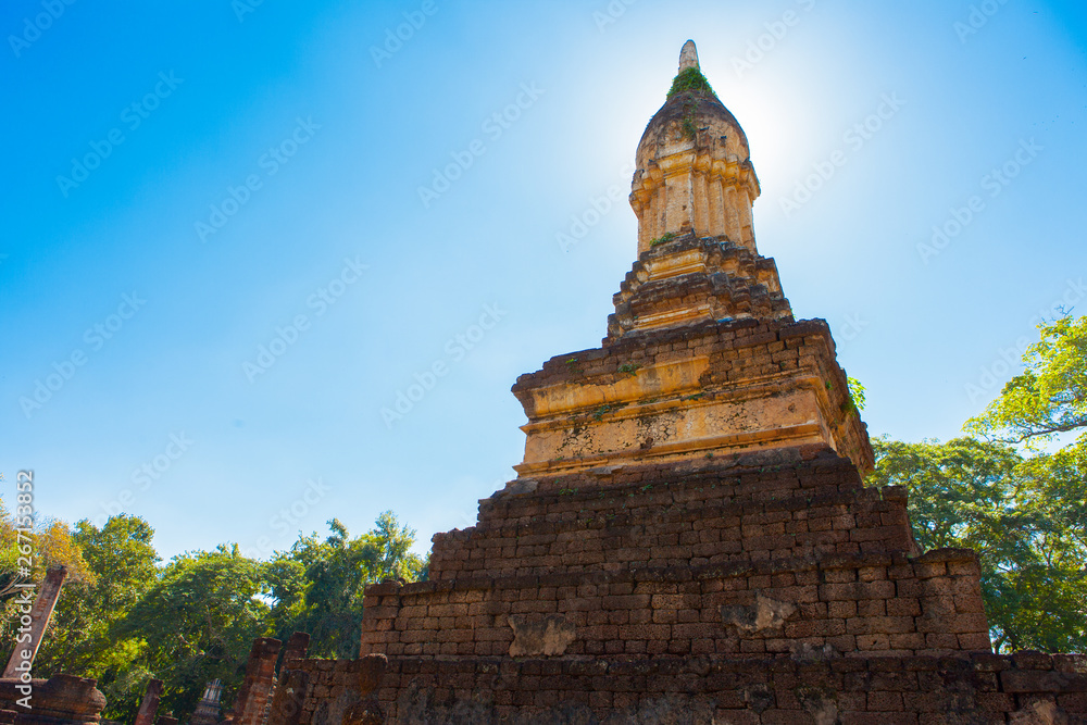Sukhothai, gleaming temple