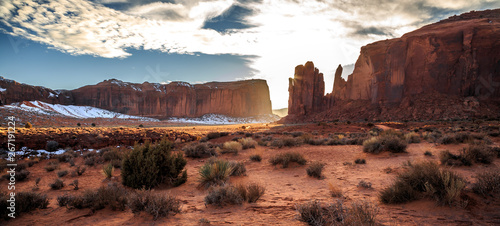 Expanse of Monument Valley © Stephen
