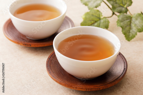 杜仲茶 Eucommia leaf tea