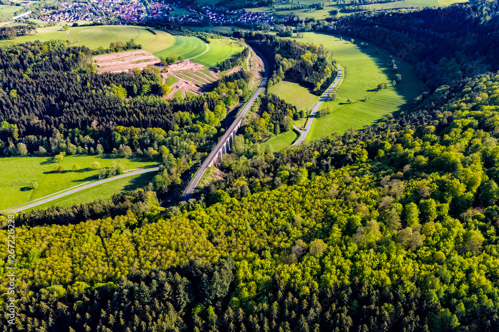 Schöne Landschaften in Bayern aus der Luft