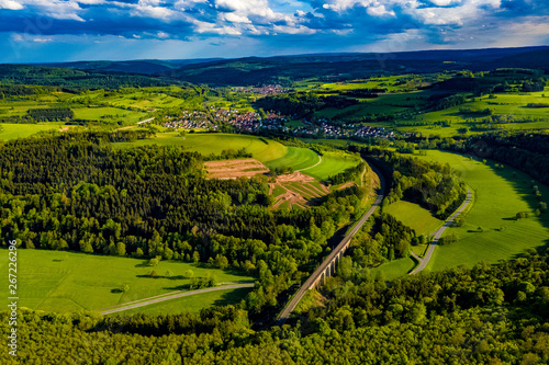 Schöne Landschaften in Bayern aus der Luft
