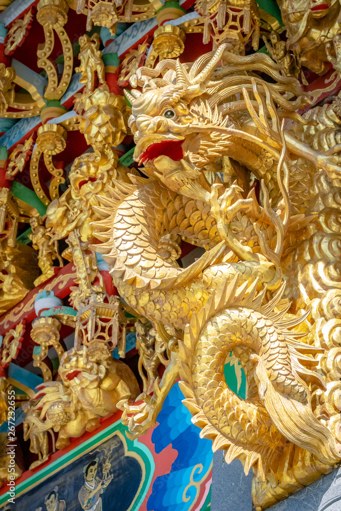 Fototapeta premium Gold Dragon
