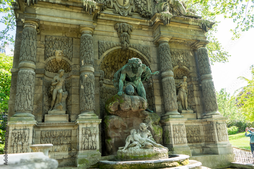 Paris - Jardin du Luxembourg: fontaine médicis