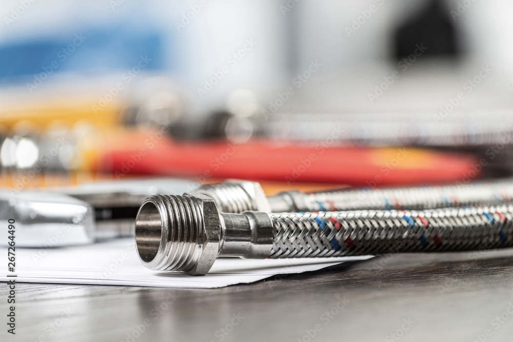 Water braided hose with connecting internal screw Water braided hose with connecting internal screw