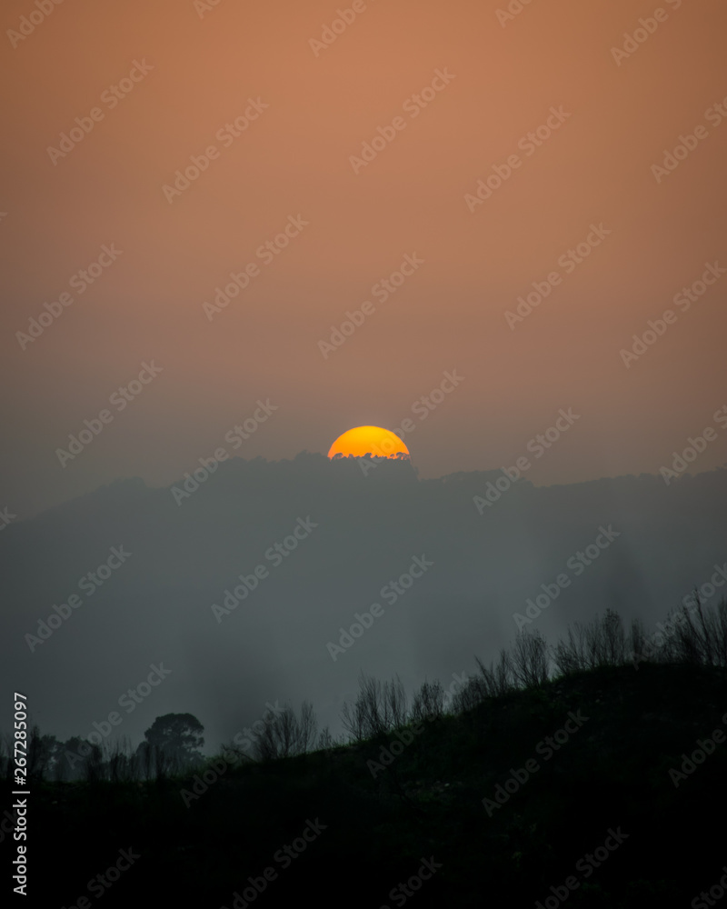Obraz premium Peaceful sunset on an Quiet Evening