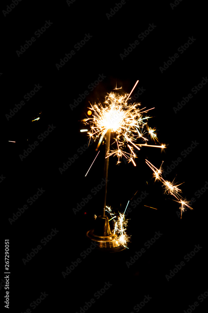 Fototapeta premium cierge magique, feu, lumière, feu d'artifice