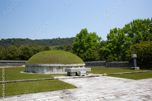 Manin Cemetery of Righteous Fighters. the tombs of those killed in the Joseon Dynasty.
