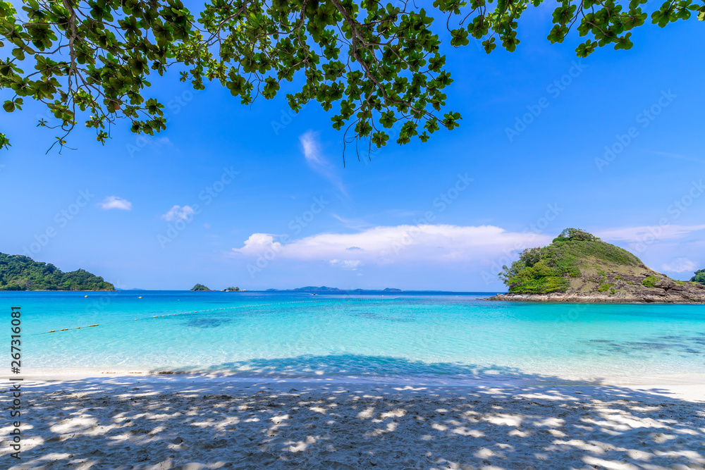 Fototapeta premium beautiful beach view Koh Chang island seascape at Trad province Eastern of Thailand on blue sky background , Sea island of Thailand landscape