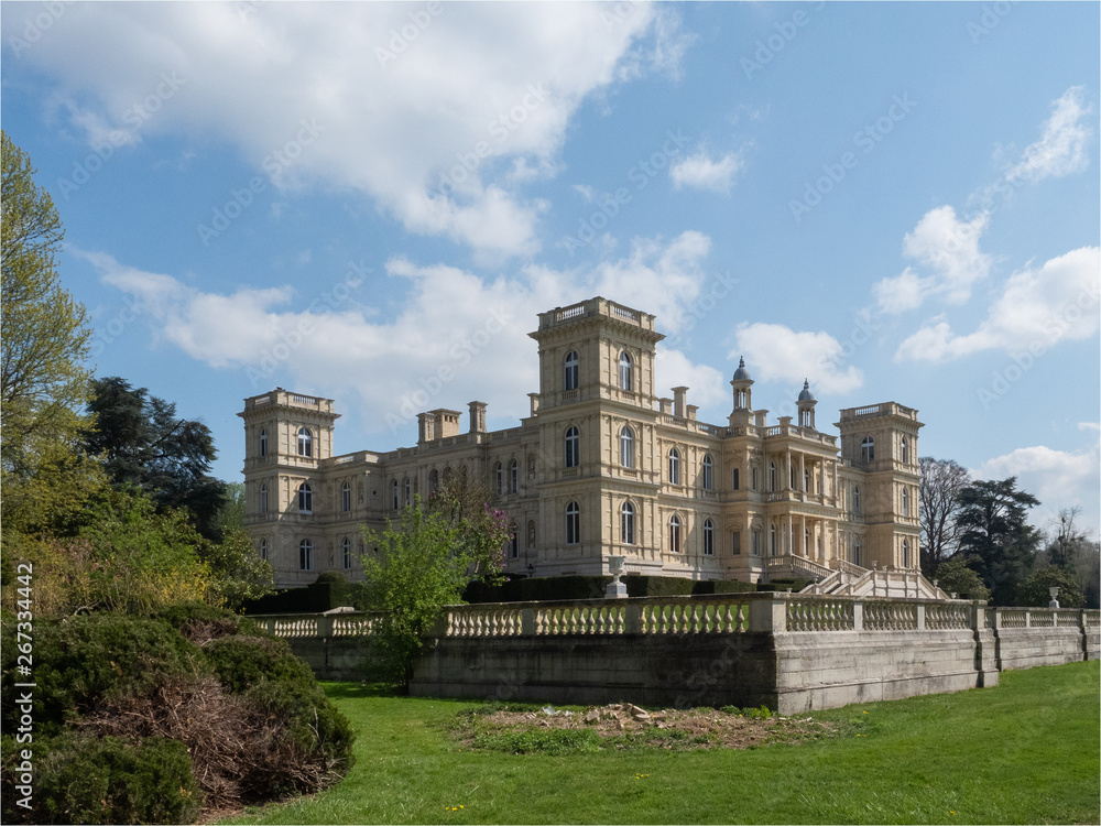 Le château de Ferrières-en-Brie à l'est de Paris