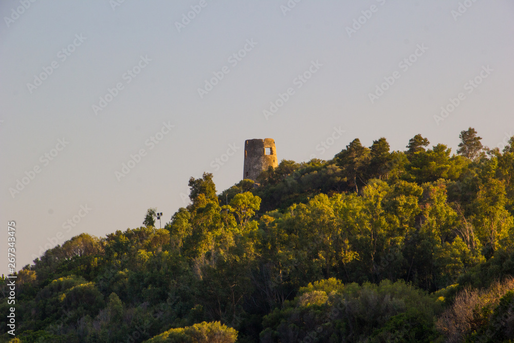 alter Leuchtturm auf Sardinien