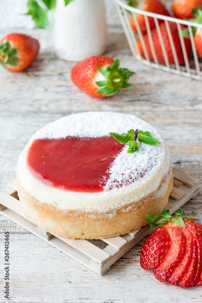 Strawberry Portioned Cheesecake Strawberry Portioned Cheesecake