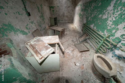 old philadelphia abandoned penitentiary photo