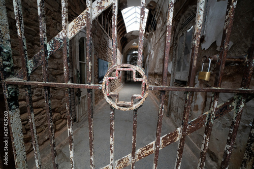 Obraz na plátně old philadelphia abandoned penitentiary