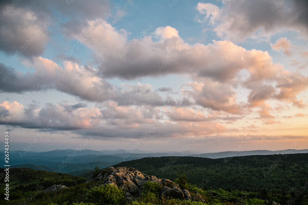 Fototapeta premium Sunset Landscape View in Grayson Highlands State Park in Jefferson National Forest in Virginia 