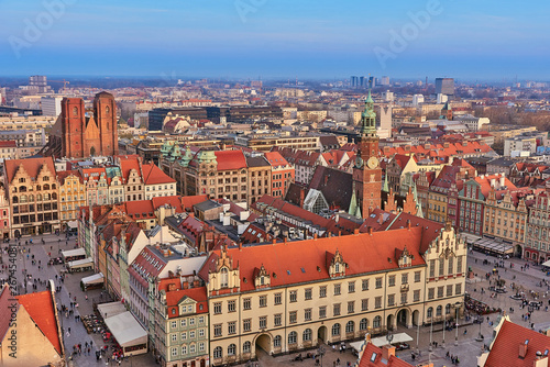 Obraz na płótnie Aerial view of Stare Miasto with Market Square, Old Town Hall and St. Elizabeth's Church from St. Mary Magdalene Church in Wroclaw, Poland w salonie