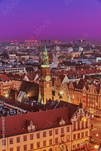 Obraz na płótnie Aerial view of the sunset of Stare Miasto with Market Square, Old Town Hall and St. Elizabeth's Church from St. Mary Magdalene Church in Wroclaw, Poland w salonie