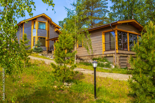 Comfortable cottages in Kar...