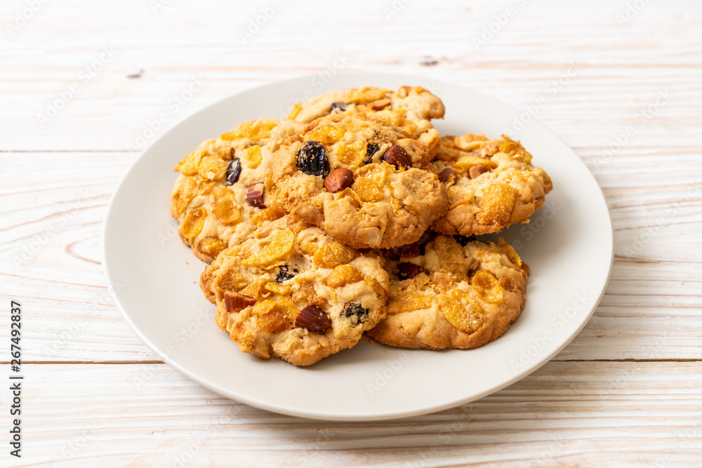 cookies with cornflake raisin and almonds cookies with cornflake raisin and almonds