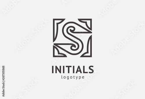 Letter S vector logo. Vintage Insignia and Logotype. Business sign, identity, label, badge initials. Monogram design elements, graceful template. Calligraphic elegant logo design