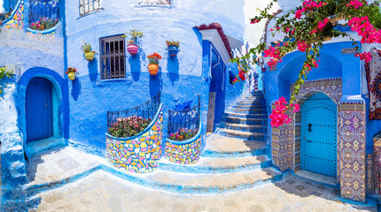 Stickers Marokko Sfeervolle straatjes en architectuur Chefchaouen  © Balate Dorin