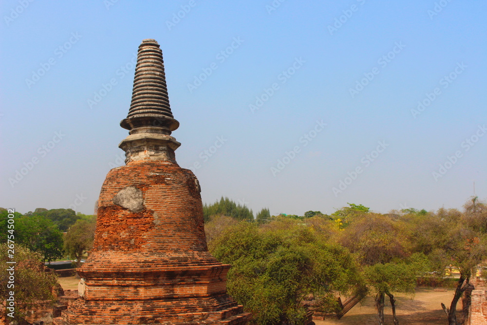 Wat Ratchaburana, Ayutthaya, Thailand : Buddhist temple in the Ayutthaya Historical Park