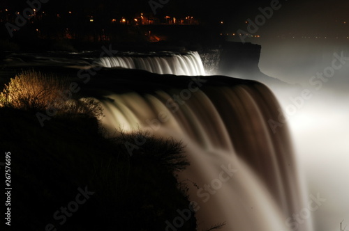 Night Scene of Niagara Falls